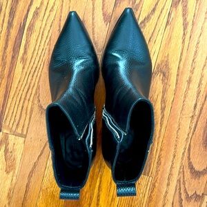 Everlane Classic Black Leather Heeled Boots